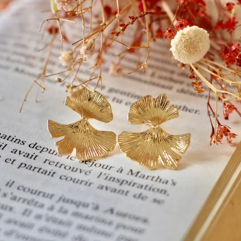 Perrine et Antoinette Clous D'oreilles^BOUCLES PETALE