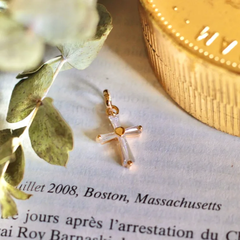 Perrine et Antoinette Petits Pendentifs^PENDENTIF IVAN